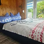 Yachthafen Karner Bootsverleih * Mukrena