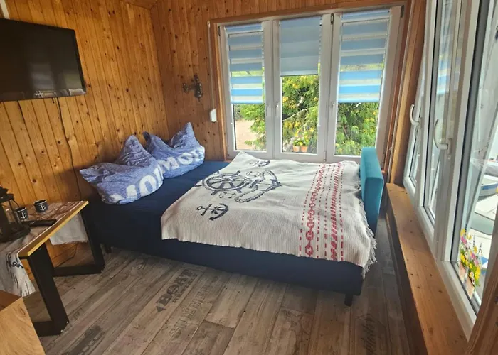 Yachthafen Karner Bootsverleih * Mukrena