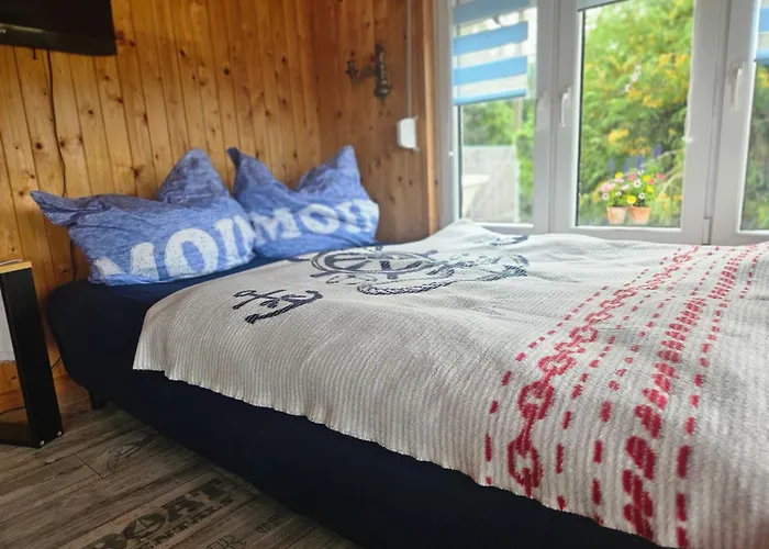 Yachthafen Karner Bootsverleih * Mukrena