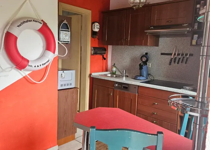 Yachthafen Karner Bootsverleih Lägenhet Mukrena